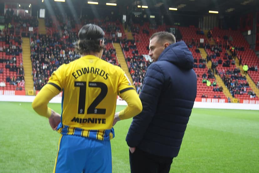 Foto de arquivo: Treinador do Southampton, Tonda Eckert, Recebe Suspensão Suspensa no Escândalo Spygate