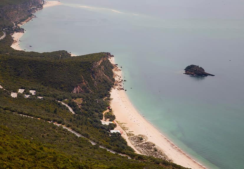 Archive photo: Hundreds protest against the privatization of Arrábida beaches