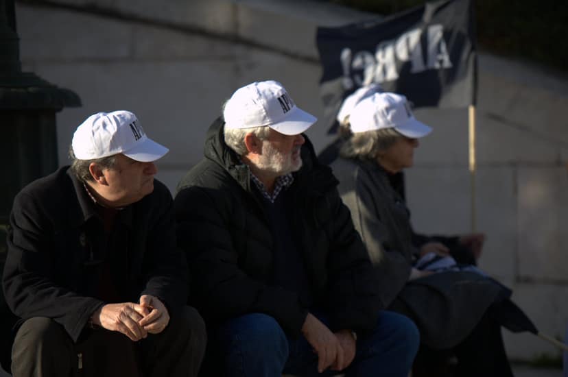 Archive photo: Study reveals negative balance of CGA and social security