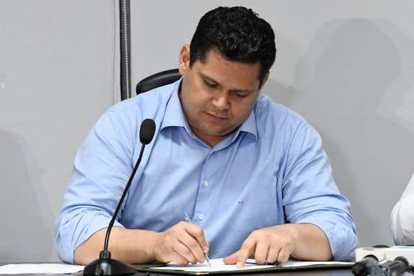 Foto de archivo: Brasil prolonga votación por dos horas tras decisión de la Corte Suprema