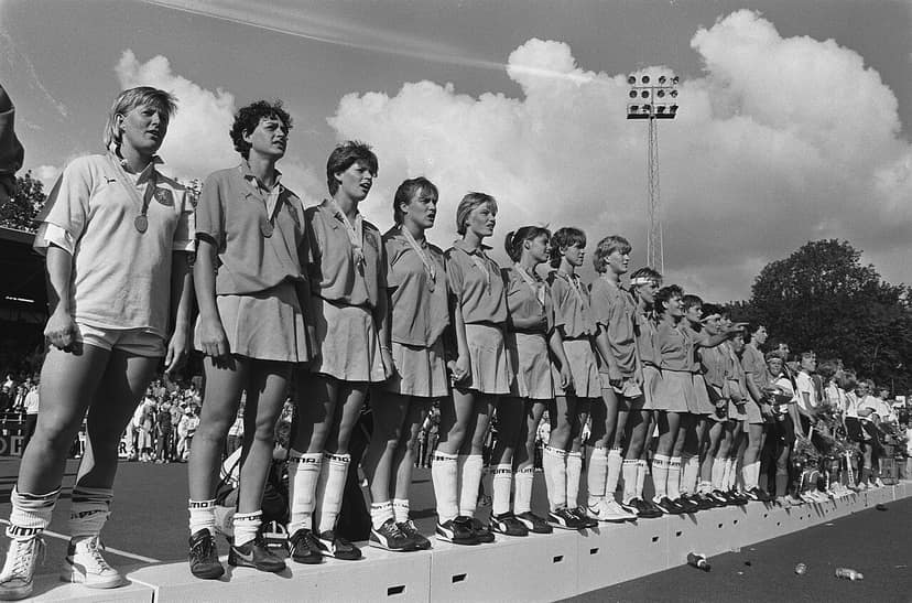 Foto de archivo: Leones Rojos alcanzan la segunda ronda tras difícil victoria sobre Malasia