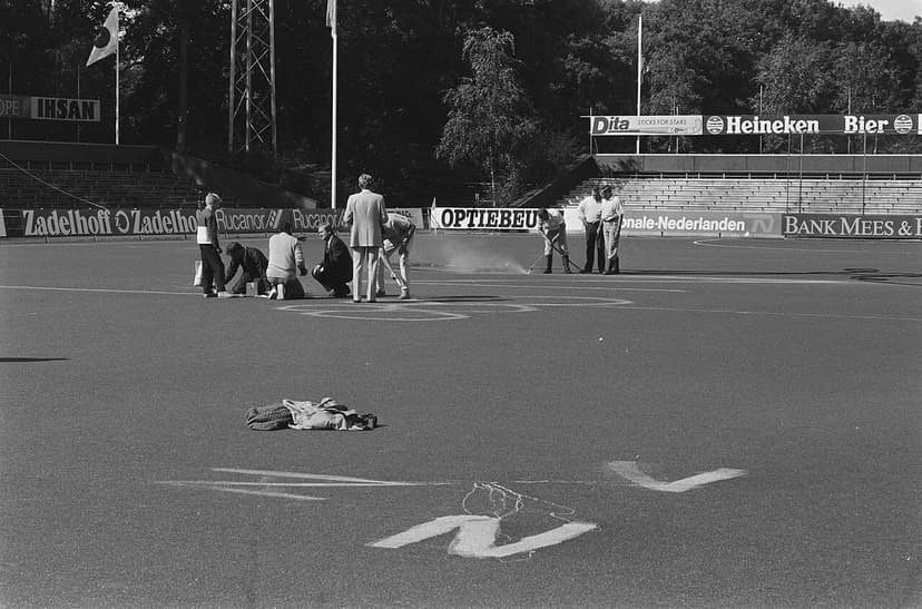 Foto de archivo: Leones Rojos alcanzan la segunda ronda tras difícil victoria sobre Malasia
