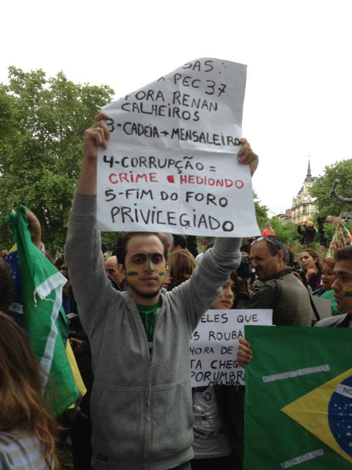 Archivbild: Demonstranten für das Recht auf Wohnen halten Protestlager in Lissabon und Porto