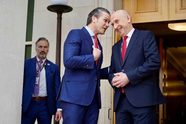 Foto de arquivo: Chanceler adverte sobre orçamento difícil devido ao conflito no Irão