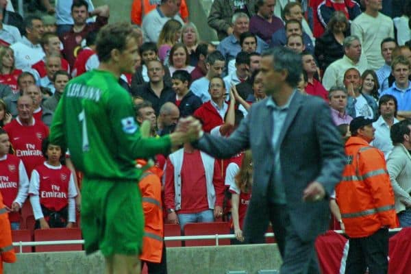 José Mourinho gepresenteerd als nieuwe coach van Real Madrid tijdens besloten evenement