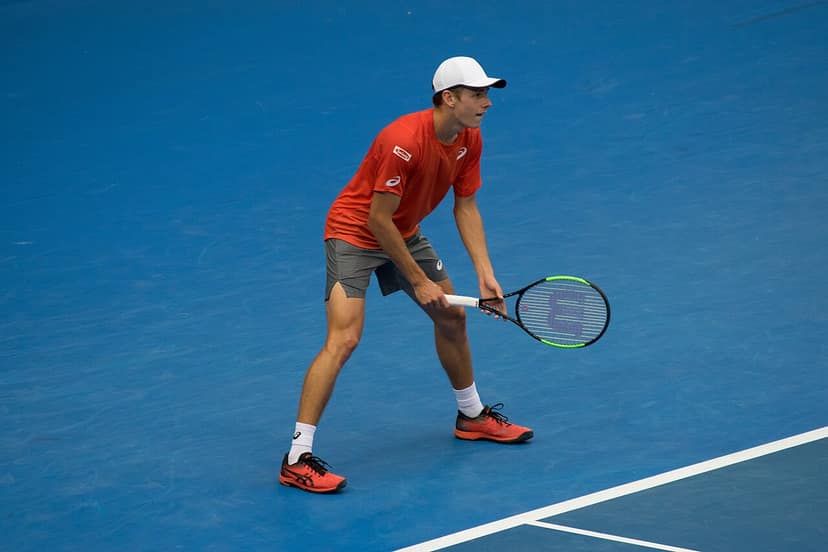 Foto de archivo: Djokovic gana torneo en Pekín, Alcaraz se impone en Tokio