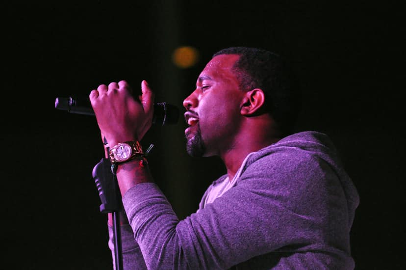 Kanye West anuncia dois concertos em São Petersburgo