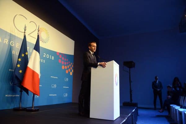 França considera congelar pensões mais altas para reduzir o défice