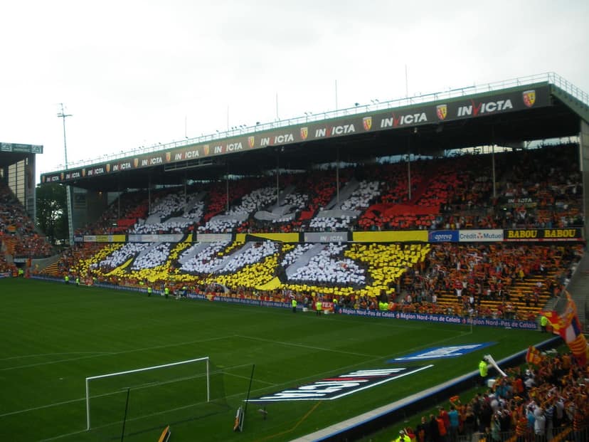 Foto de archivo: Fenerbahçe se clasifica para la Champions League tras vencer a Lyon