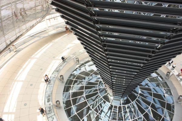 Foto d'archivio: L'energia solare supera il carbone in capacità installata in Cina per la prima volta
