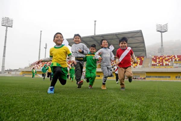 Suspenden clases presenciales en Lima por lluvias el 17 de agosto