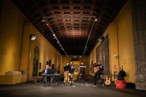 Moria Casán klärt Gerüchte über Konflikt mit Lali Espósito nach deren Abwesenheit