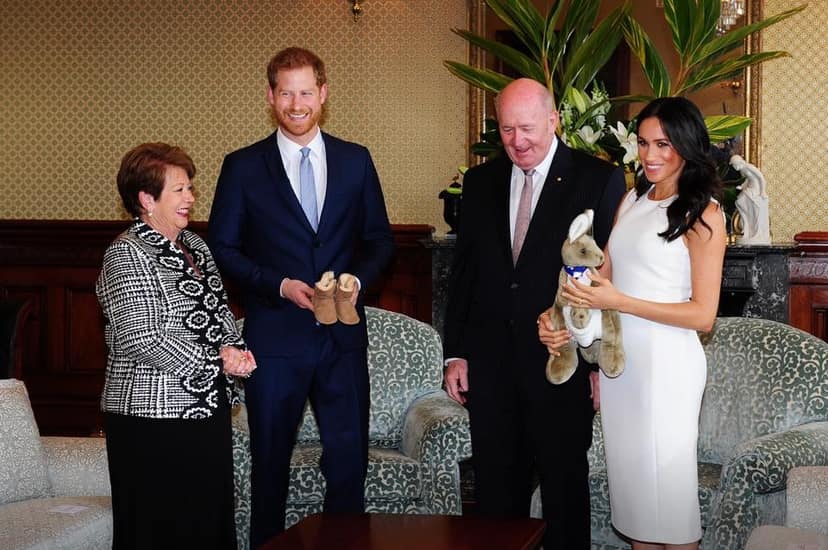 Foto d'archivio: Il principe Harry e Meghan tornano nel Regno Unito