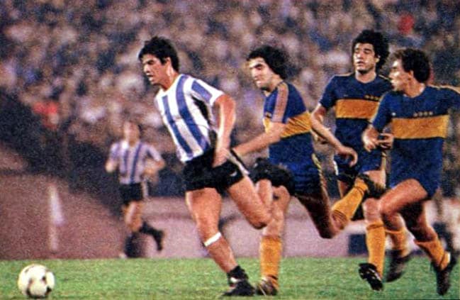 Maravilla Martínez geschorst en verliest de klassieker tegen Boca