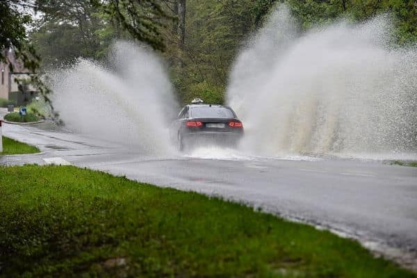Inundaciones y tormentas en Indiana causan al menos cinco muertes