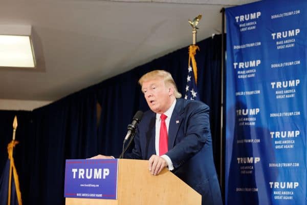 Britse premier communiceerde met valse Trump-medewerker