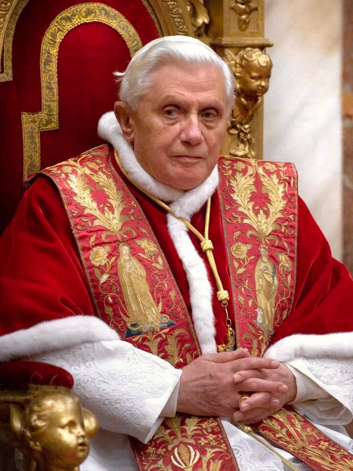 Photo d'archive: Le Pape annonce : "Je vais subir une intervention pour un nodule au poumon"