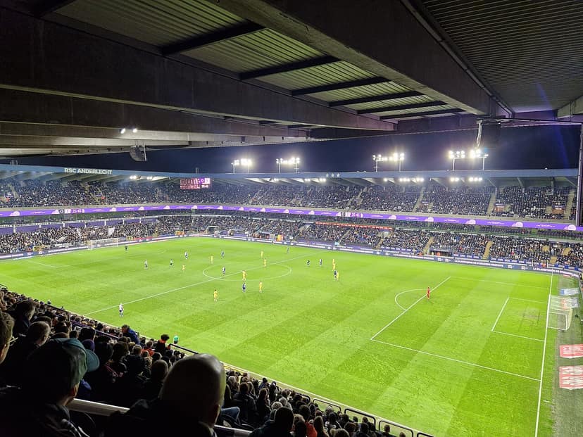 Photo d'archive: Antwerp envisage le retour d'Arthur Vermeeren