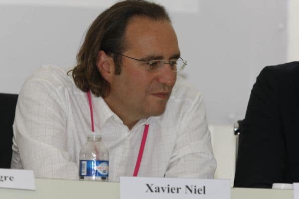 Xavier Niel escolhido para comprar 60 milhões de consumidores