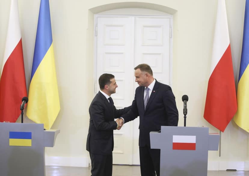 El Parlamento húngaro elige a András Baka como nuevo presidente