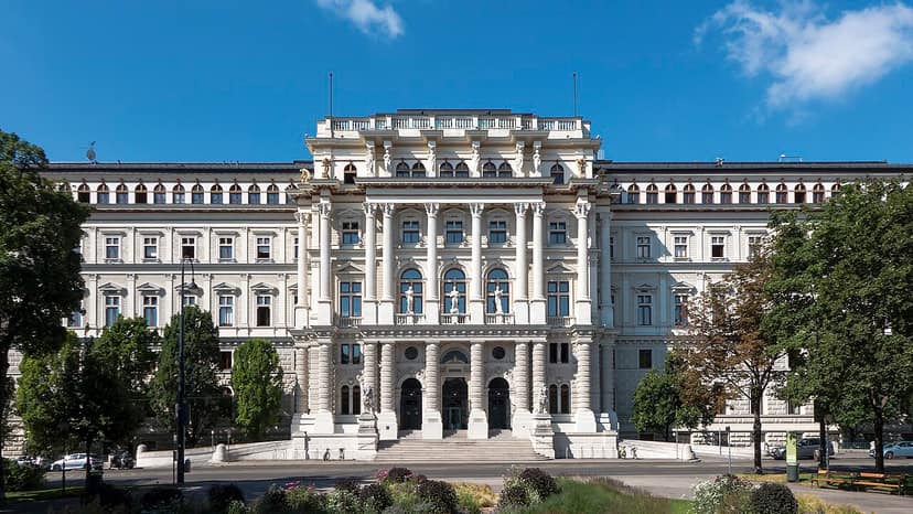 Foto de archivo: El Tribunal Supremo permite la continuación provisional de la construcción del salón de baile de Trump