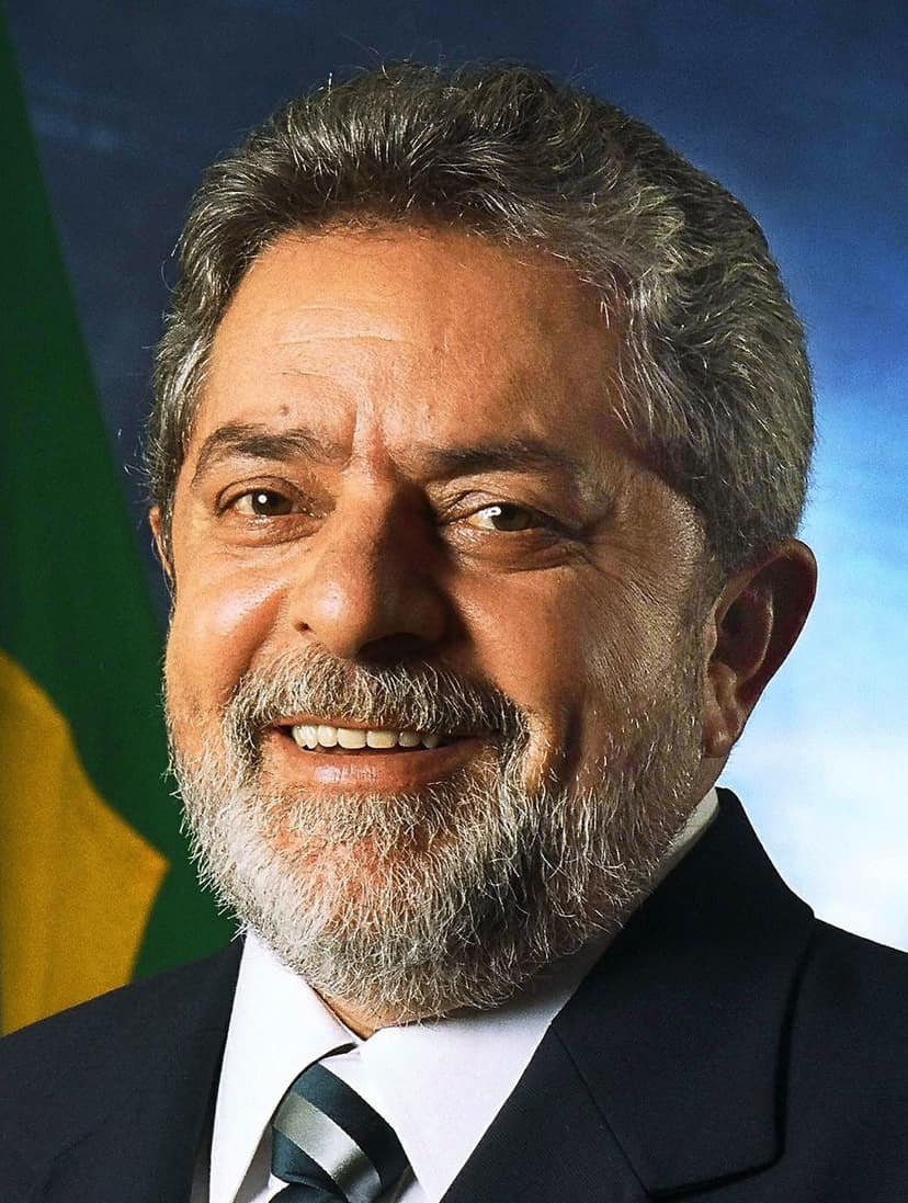 Archivbild: Lula und Flávio Bolsonaro beenden ihre Wahlkampagnen vor der Wahl