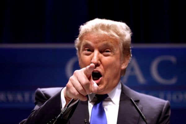 ABN AMRO daagt Trump-administratie aan om schending van de vrijheid van meningsuiting