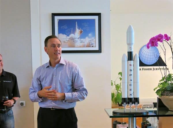 Les investisseurs particuliers vendent des actions de SpaceX pour la première fois