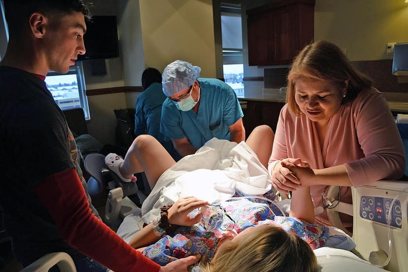 Madre surrogata dà alla luce un bambino con difetto cardiaco in Texas