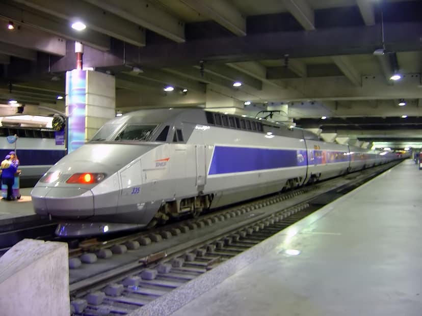 Franceses e espanhóis disputam fornecimento de comboios à CP