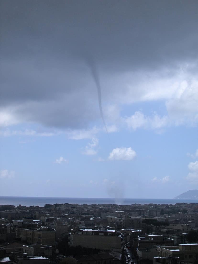 Archivbild: Doppelte Tornado trifft Marsala und verursacht Schäden sowie Verletzte