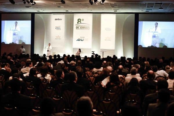 ONG denuncia Afeganistão como uma "prisão para a informação"