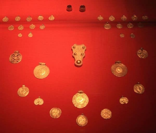 Trabajadores encuentran un tesoro de oro de 9 millones de euros en Sint-Gillis-Dendermonde