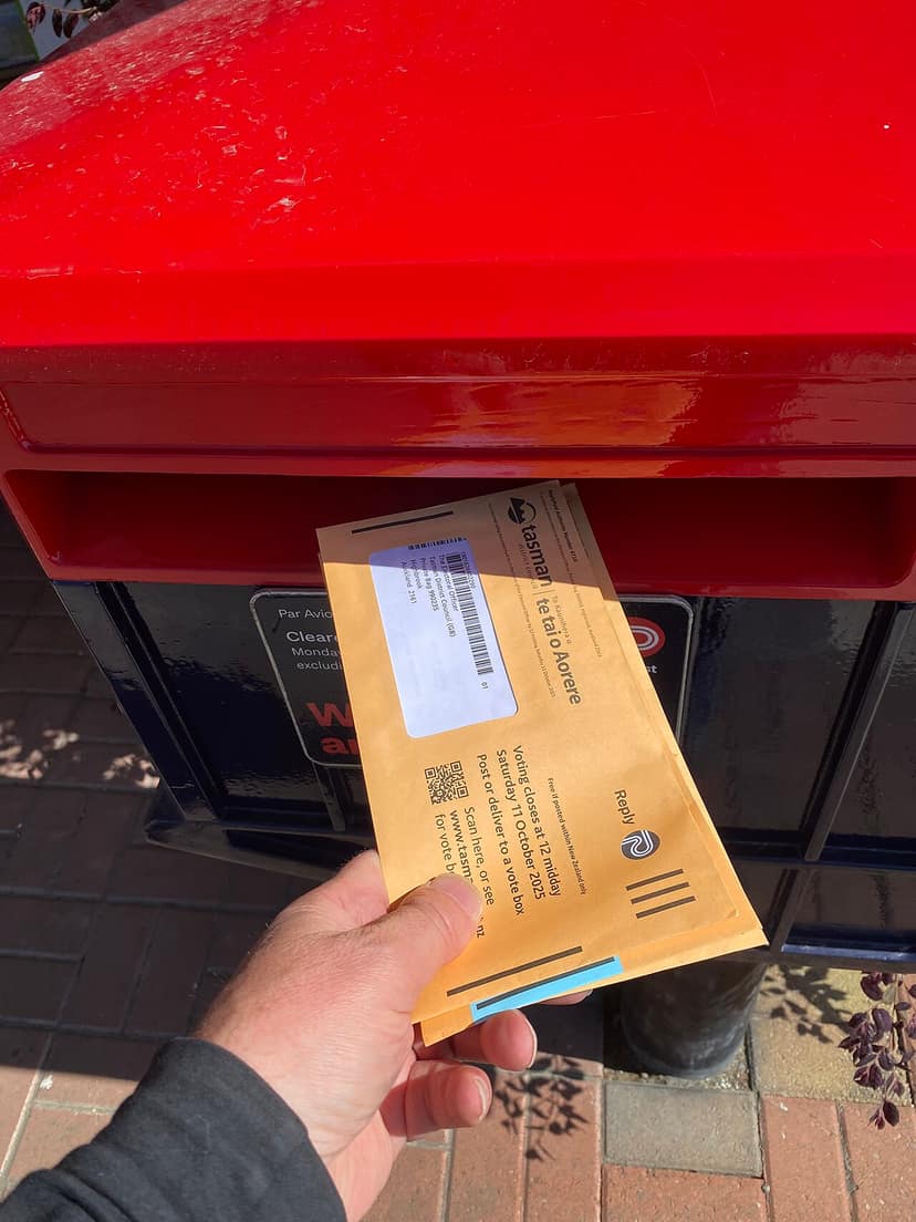 Photo d'archive: Un juge fédéral prolonge le blocage des restrictions sur le vote par correspondance avant les élections de mi-mandat