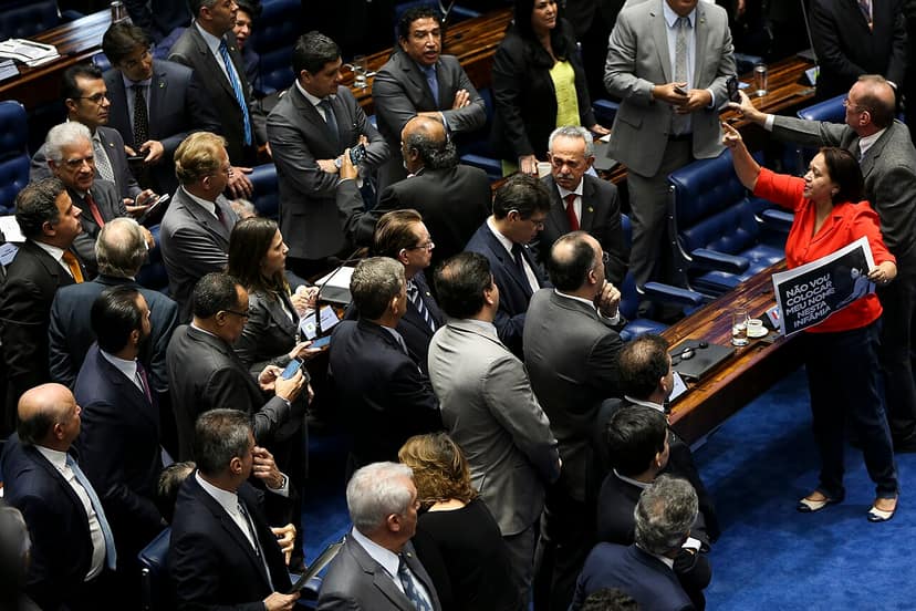 Foto de archivo: Brasil elige presidente en segunda vuelta electoral entre Lula y Bolsonaro