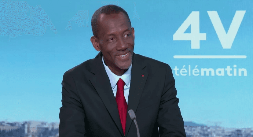 Plainte contre le maire de Saint-Denis pour emploi fictif