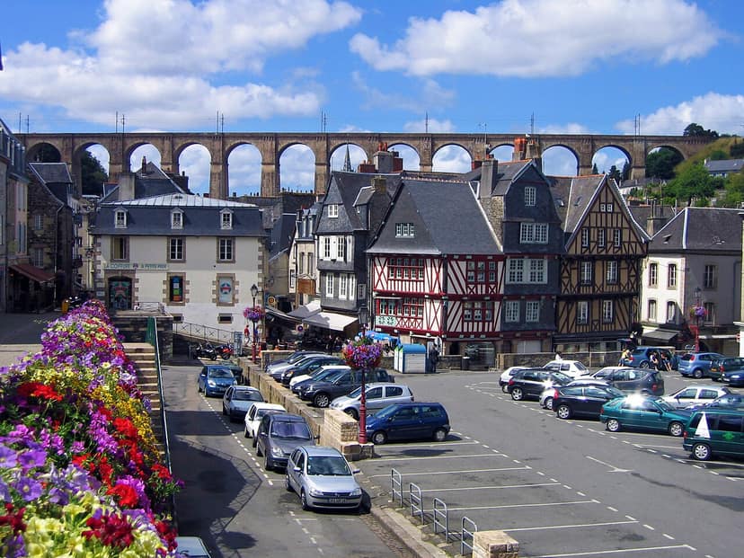 Foto de archivo: Finistère: Mujer muerta y hijo herido por un hombre atrincherado en Plourin-lès-Morlaix
