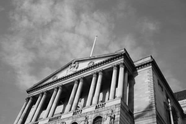 Foto de arquivo: Governador do Banco de Inglaterra alerta G20 sobre riscos da IA para a estabilidade financeira