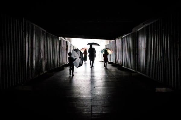 Como funciona a agregação de notícias — e por que a fonte conta