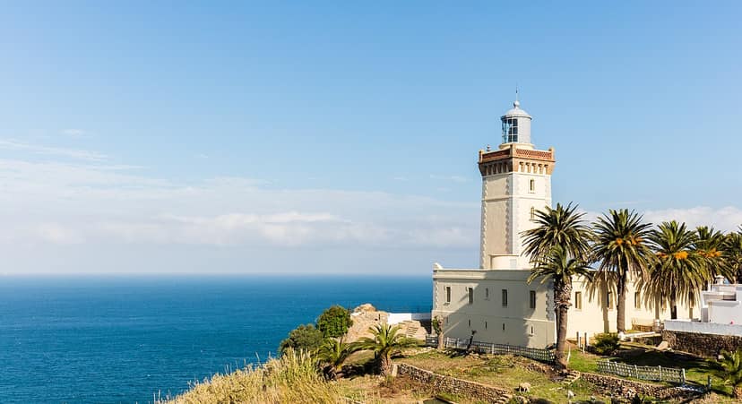 Recruitment of migrants on Moroccan social media adapts after group closures