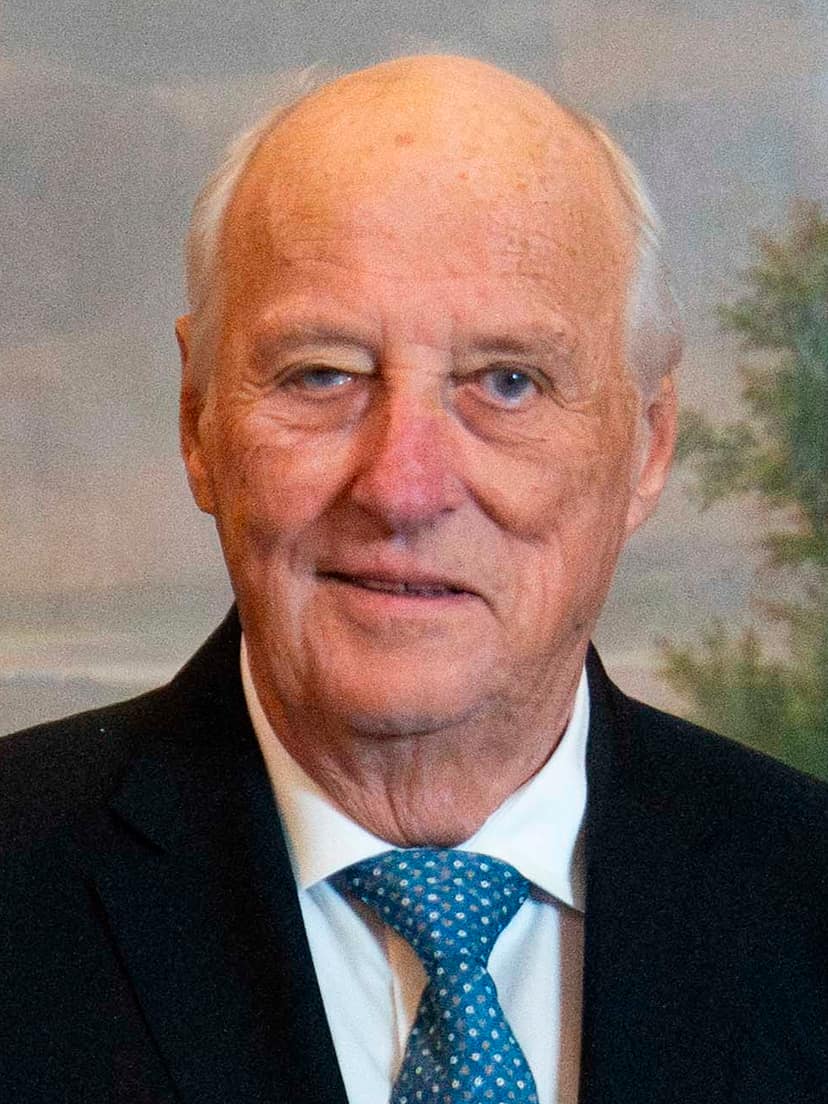 Archivbild: König Haakon VIII bringt Königin Mette-Marit nach Eid ins Krankenhaus