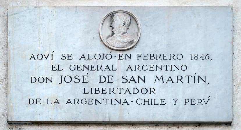 Javier Milei herdenkt San Martín bij terugkeer op de publieke agenda