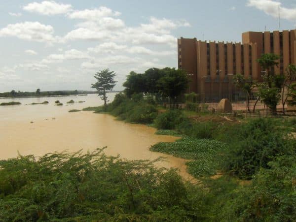 Niger: Mutiny and Clashes Erupt in Niamey Amid Assault on Presidential Palace