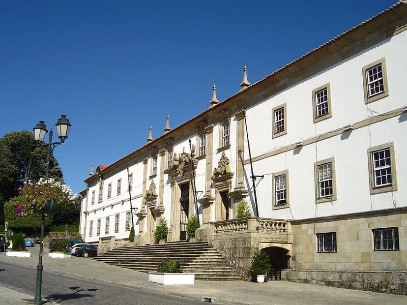 Cursos de Enogastronomia, Gerontologia e Proteção Civil em Gouveia