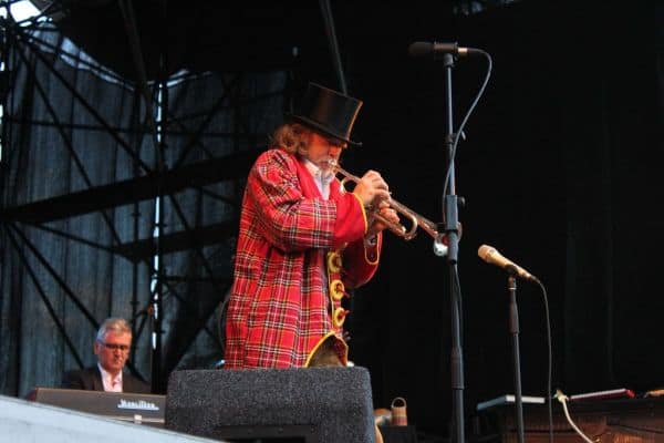 Helge Schneider bricht Konzert in Ellwangen ab und kehrt zurück
