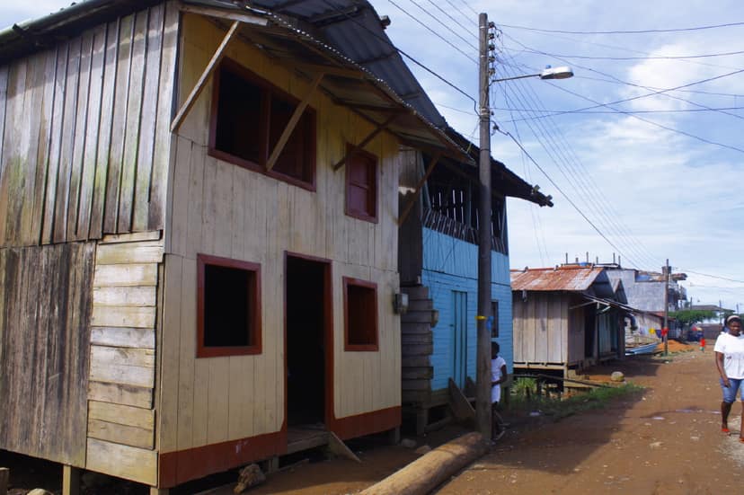 Terremoto de magnitude 7,4 abala a Colômbia, causando feridos e danos estruturais