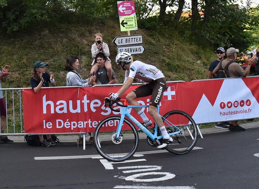 Felix Gall remporte le Tour de Burgos, Louis Barré sprinte vers sa première victoire pro en Pologne