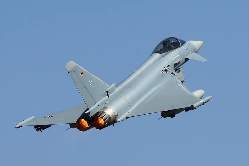 Entwarnung nach Luftnotlage am Flughafen Nürnberg: Eurofighter escortierten Flugzeug