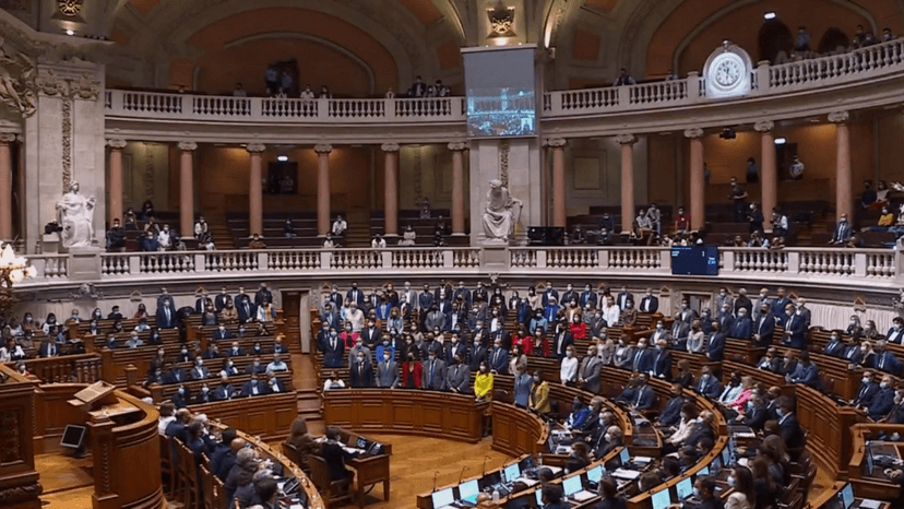 Parlament debattiert Staatshaushalt 2027 unter Druck der Opposition