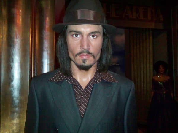 Johnny Depp en negociaciones para regresar como Jack Sparrow en 'Piratas del Caribe 6'